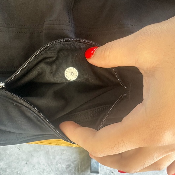 Lululemon shorts- bundle of 2 - Picture 2 of 3